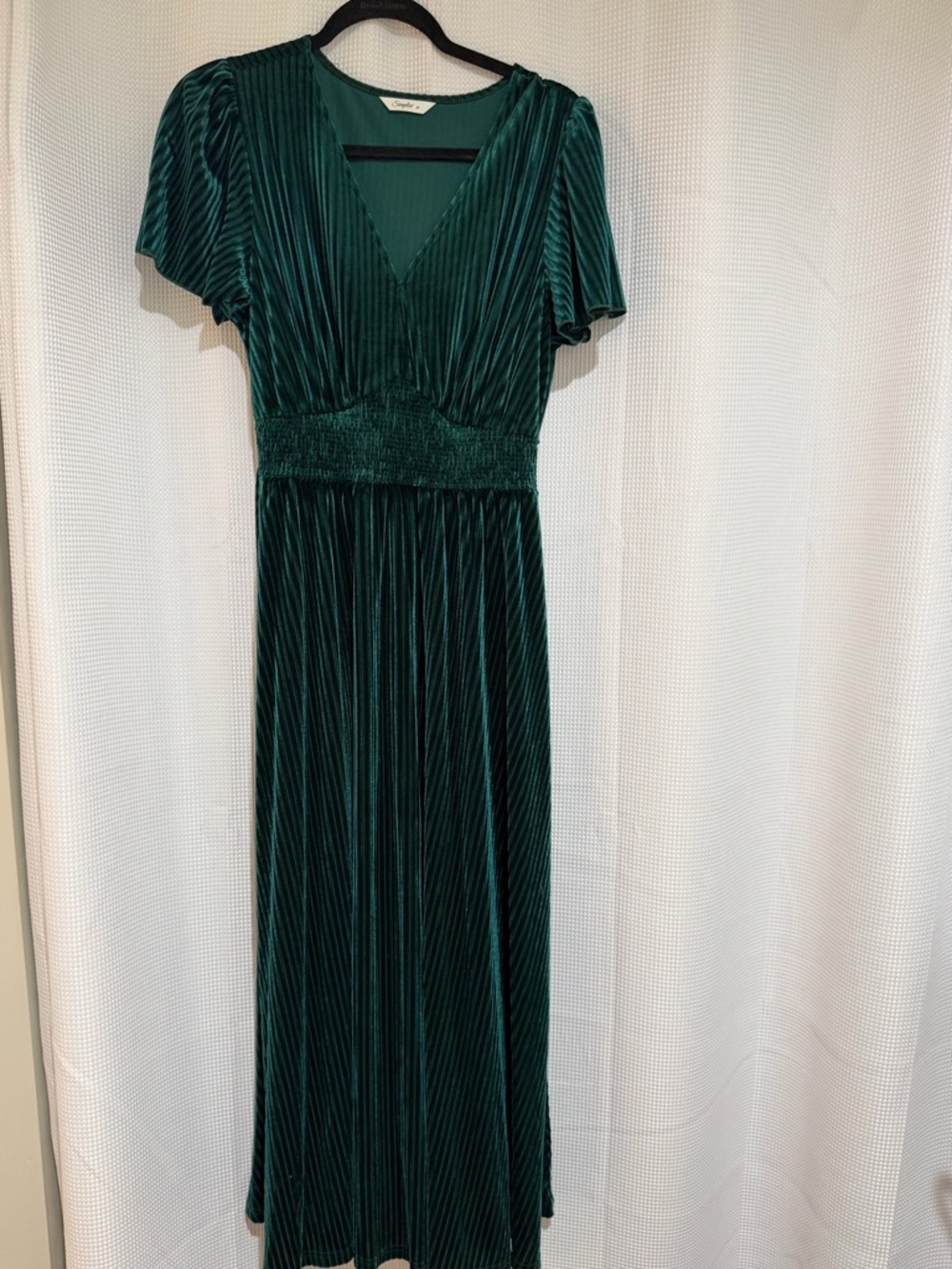 Simplee Apparel Emerald Green Pleated Velvet Maxi Dress